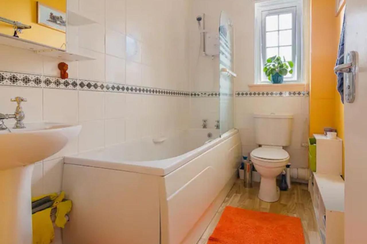 Guestready - Cosy & Bright - Central Flat Edinburgh Eksteriør billede